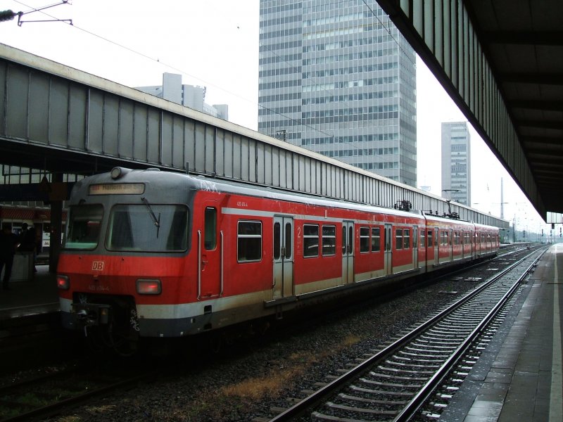 BR 420 674 4  als S9 In Essen Hbf.Gleis 8,nach Haltern am See 