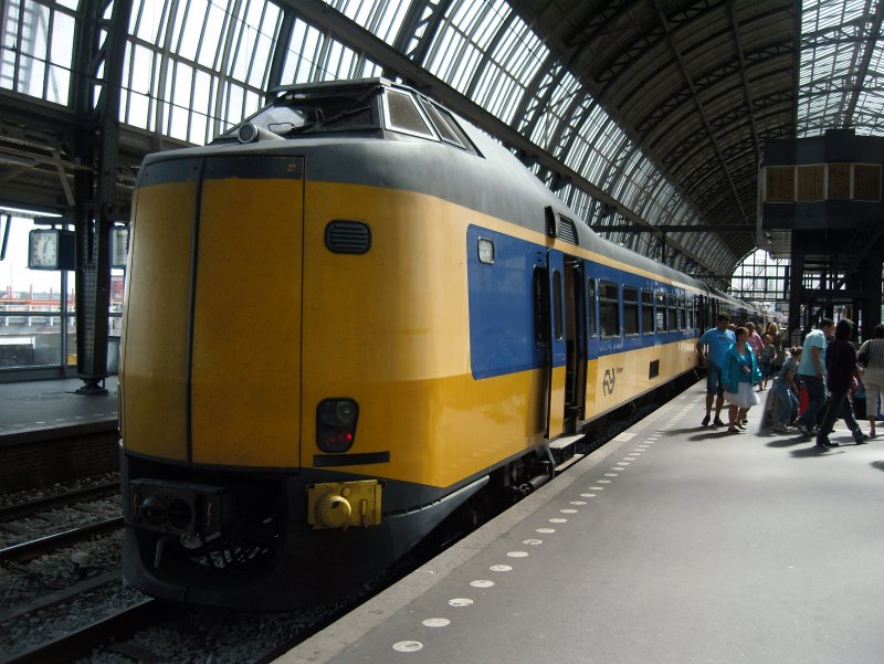 BR 4200 steht in Amsterdam Central station
13.08.2009