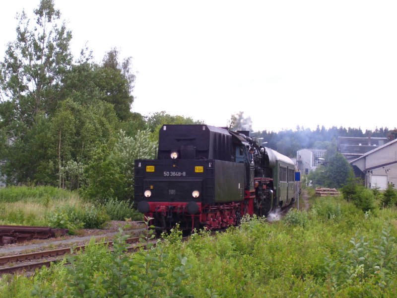 BR 50 3616 mit den Rheingold auf der Rckfahrt von Annaberg nach Schwarzenberg im Bahnhoh Scheibenberg.