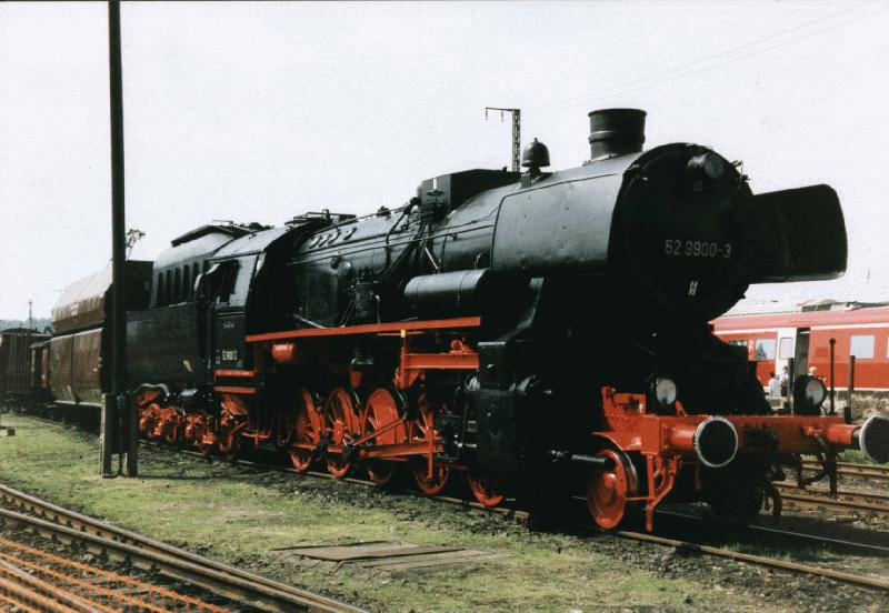 BR 52 9900-3 beim Dampflokfest in Dresden 2000.