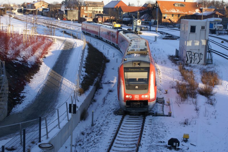 BR 612 517 nach Ausfahrt aus dem Bahnhof Wernigerode mit Ziel Hannover Hbf (von Halle/ Saale Hbf)   06.01.2009