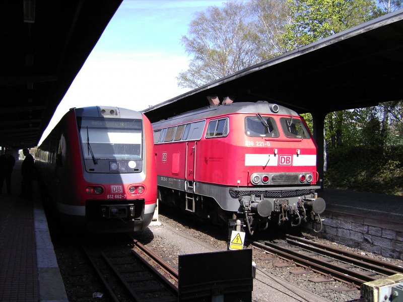 BR 612 662-7 und BR 218 221-0 stehen in Bad Harzburg