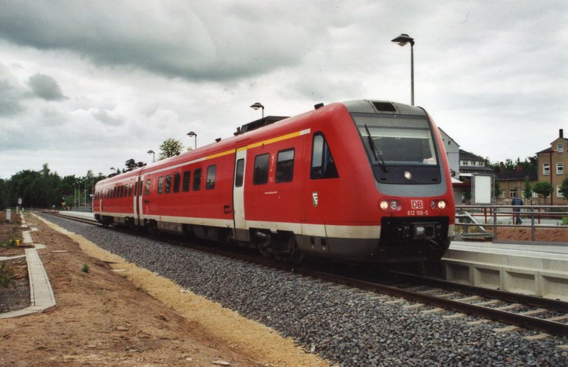 BR 612 auf der Regionalexpresslinie Chemnitz-Leipzig in Burgstdt.