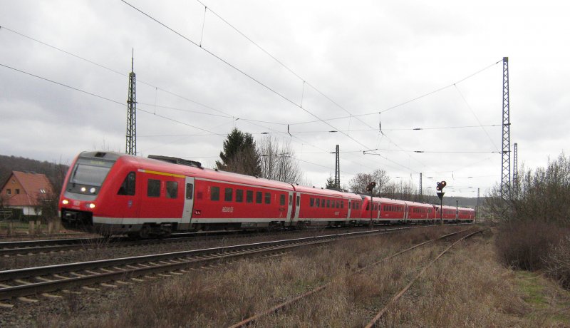 BR 612 Dreifachtraktion als RB zwischen Gttingen und Chemnitz/Glauchau bei Friedland (HAN) 22.03.2009.