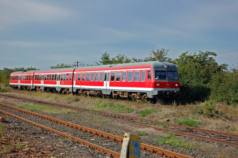 BR 614 077-6 auf der Strecke Braunschweig in Richtung Uelzen als RB im August 2008. 