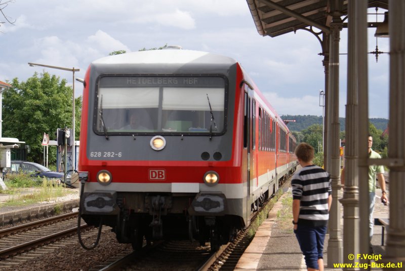 BR 628 282- 6 bei der Einfahrt in Meckesheim