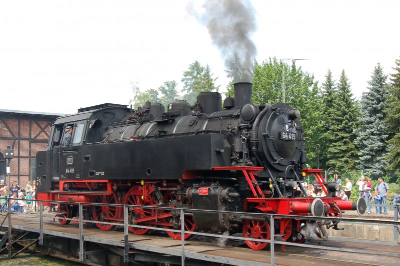 BR 64 419 (als Gastlok) auf der Drehscheibe des Sddeutschen Eisenbahnmuseums in Heilbronn (SEH) am 4.6.2007.