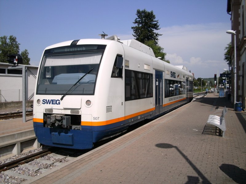 BR 650 im Bahnhof Endingen am Kaiserstuhl am 25.05.2009.