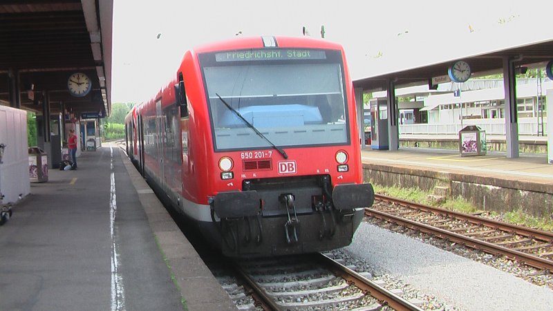 BR 650 Doppeltraktion in Radolfzell fr die Fahrt nach Friedrichshafen. Die RegioShuttles werden auf der Strecke Friedrichshafen - Radolfzell im 60 Minuten Takt eingesetzt und fahren alle 2 Stunden weiter bis nach Singen.