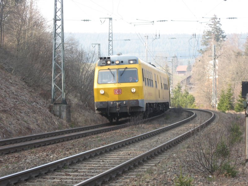 BR 719 *** als fahrwegmesszug am B� 31 der Schwarzwaldbahn 15.3.07 (15.23Uhr)