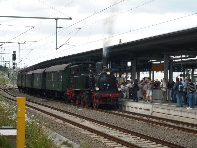 BR 91 134 steht am 26.Juli im Hbf Schwerin und wartet darauf wieder ins Museums-BW zu rangieren.