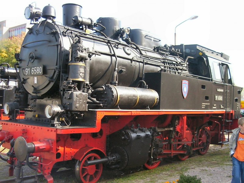 BR 91 im Sommer 2005 anllich einer Fahrzeugausstellung in Erfurt
