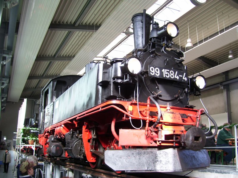 BR 99 584 in der Fahrzeughalle der Pressnitztalbahn am 05.10.08.