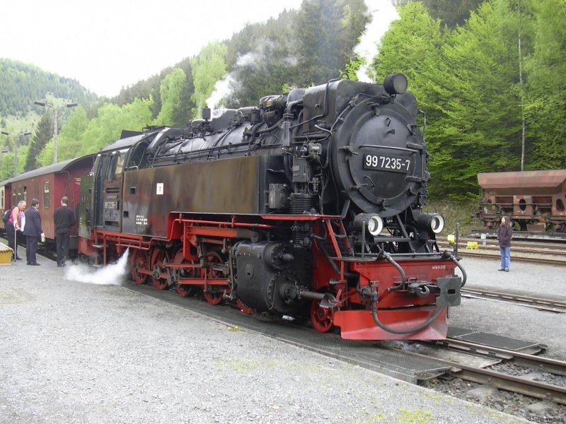 BR 99 7235 im Bahnhof Eisfelder Tahlmhle; Juli 2006