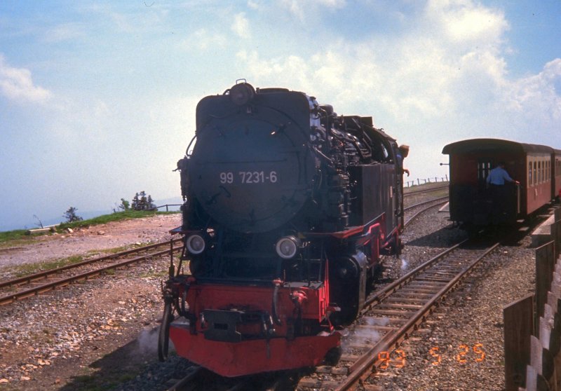 BR 99 rangiert auf dem Brocken, dig. Dia von 1993