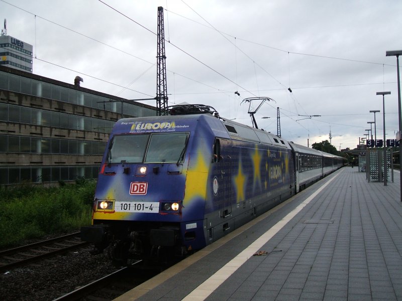 BR101 101 4 EUROPA mit EN  Jan Kiepura  kommt mit 90 Minuten Versptung im Bochumer Hbf. an,von Moskva Minsk nach Kln Hbf 