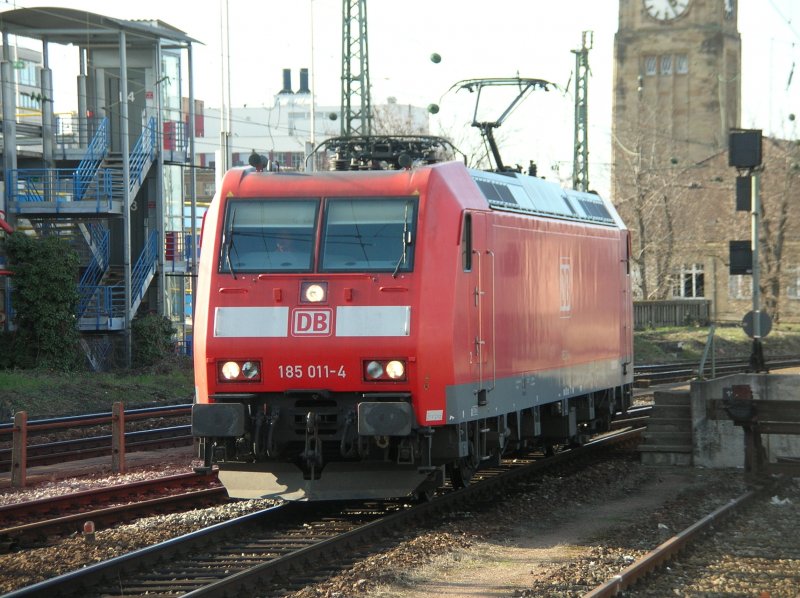 Br185 011-4 als Lz in Basel Bad Bf.Fuhr nach Basel/Muttenz um einen Gz abzuholen.Mrz'08