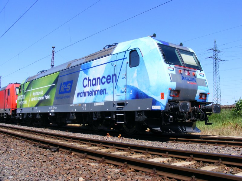 BR185 152-6 bers Wochenende abgestellt in Magdeburg Rothensee. Hier am 13.6.09