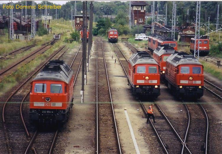 Br.232-654-4 und noch andere Loks der Baureihe 232 im Rangierbahnhof Wustermark am 23.09.2004!!