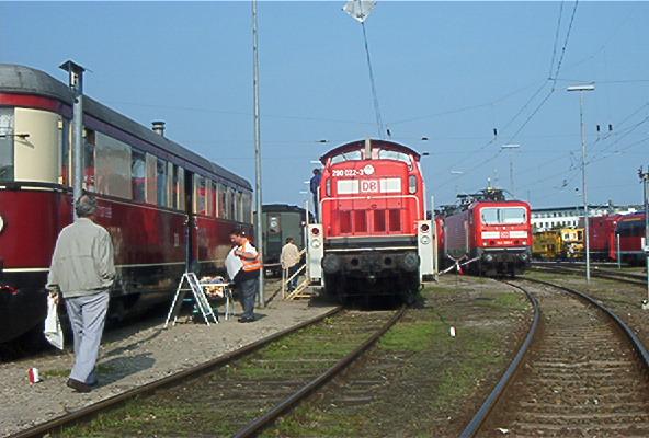 BR290 im Rostocker BW am Bahntag 20.09.03