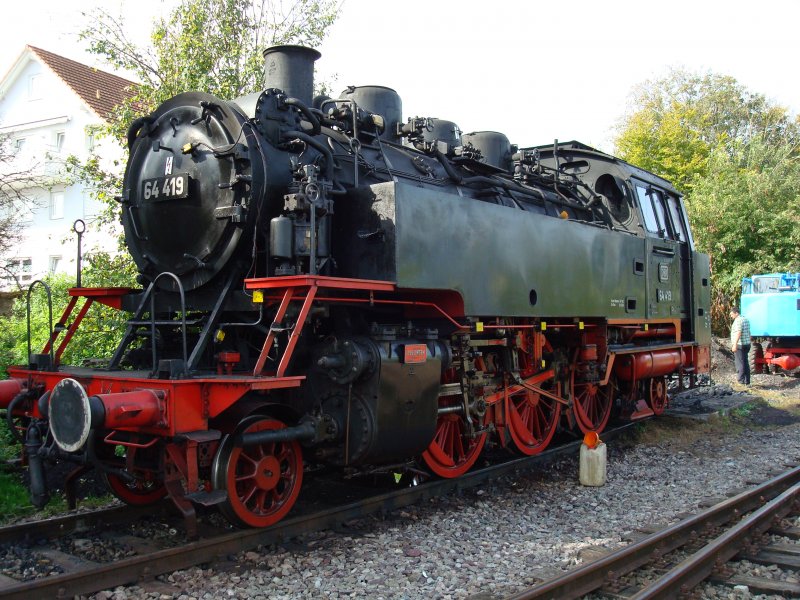 BR64 Vorbereitung zum Fahrdienst am  Rebenbummler  in Riegel am Kaiserstuhl/Baden Okt.2007