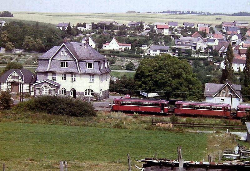 Brandoberndorf im Solmsbachtal an einem hei�en Sommertag, 1. H�lfte der 1980iger Jahre.