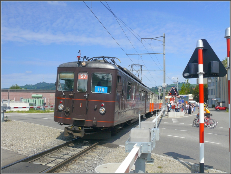 Bre 4/4 1  Pendlerpintli  als S7 Verstrkungszug verlsst Worbboden Richtung Worb Dorf. (22.08.2009)
