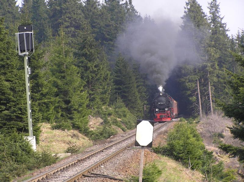 Brockenbahn kurz vor Schierke in Richtung Brocken