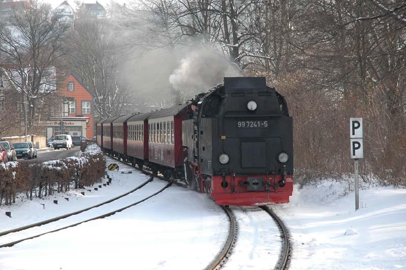  Brockenzug  beim einfahrt im Bahnhof Wernigerode-Westerntor. 14.02.06