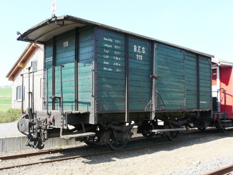 Brohltalbahn - Gterwagen / Fahrradtransportwagen BEG 118 der Brohltalbahn in Engeln am 03.05.2008