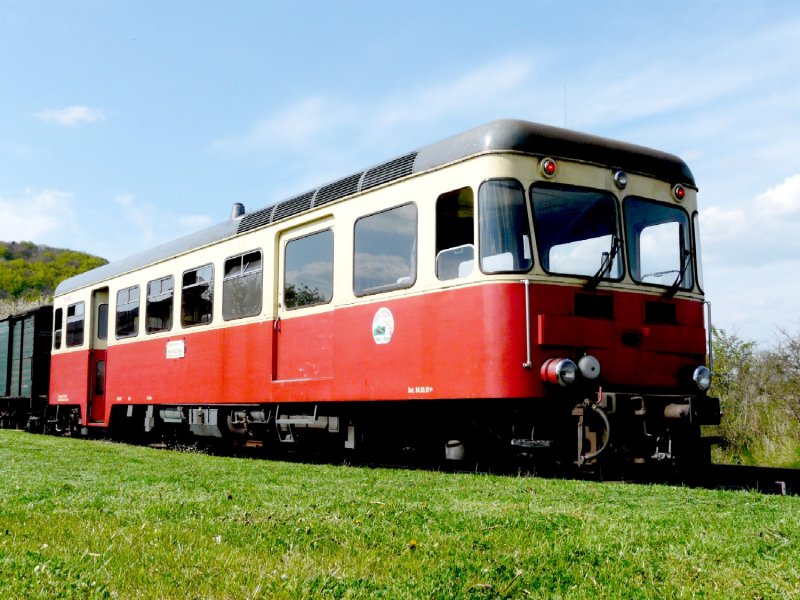 Brohltalbahn - Tiebwagen VT 30 im Bahnhofsareal von Engeln am 03.05.2008