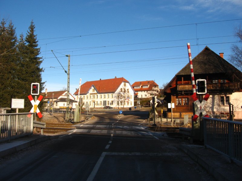 B� 33 Baujahr 1987 an der Schwarzwaldbahn 23.12.07
