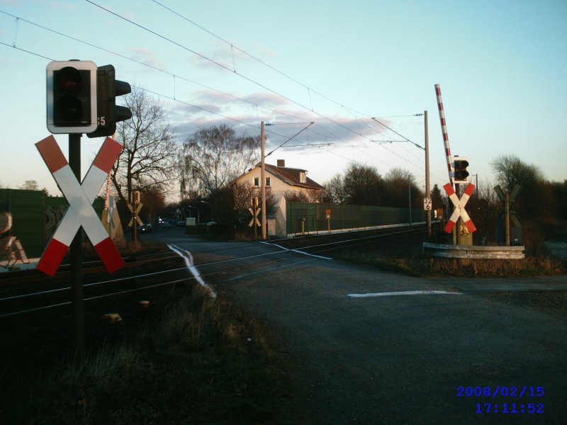 B am Saarlandring in Peine mit ehemaligem Bahnwrterhaus
im Februar 2008