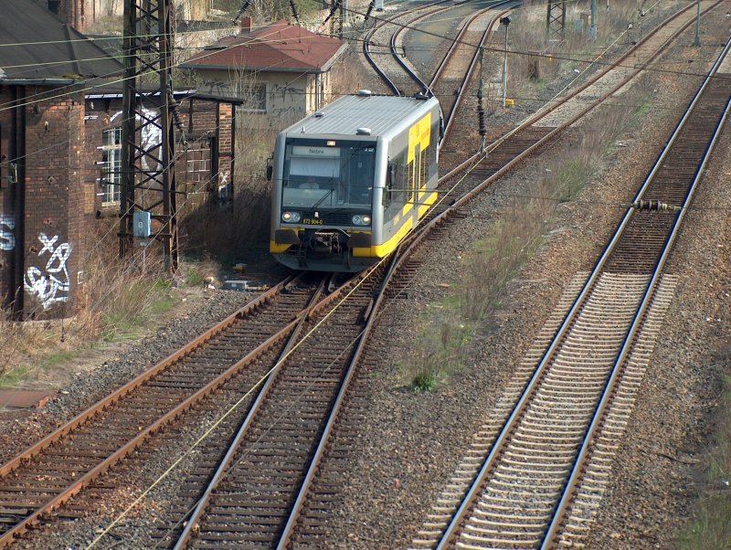 Burgenland Bahn fhrt von Naumburg Hbf in Richtung Freyburg (Unstrut). 14.04.2005