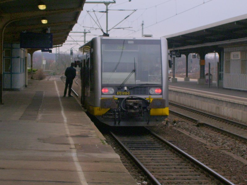 Burgenlandbahn 672 918-0  Finnebahn  als RB nach Zeitz im Bahnhof Weienfels; 17.12.2007