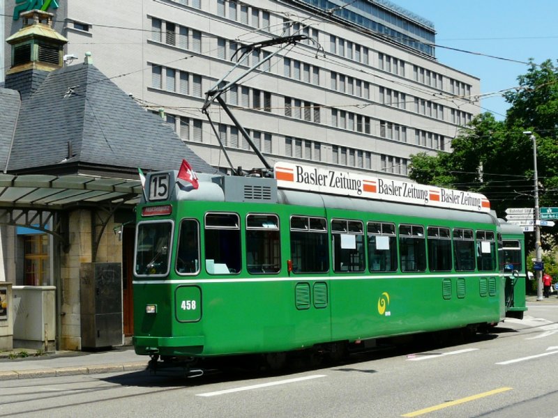 BVB - Be 4/4 458 unterwegs auf der Linie 15 in Basel am 21.06.2008