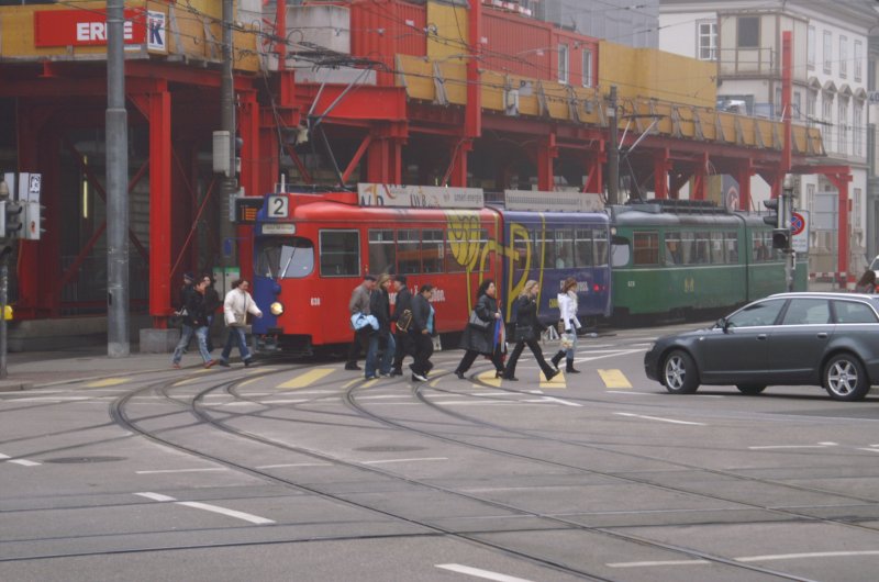 BVB Be 4/6 648 Tram auf der Linie 2 in den Farben des FC Basel. 22.05.2007