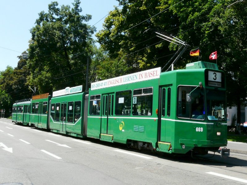 BVB - Be 4/8 669 und ein Be 4/4 zusammen unterwegs auf der Linie 3 am 21.06.2008