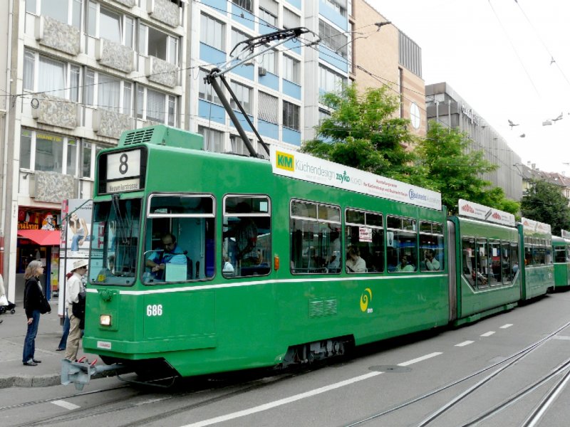 BVB - Be 4/8  686 unterwegs auf der Linie 8 am 12.07.2008