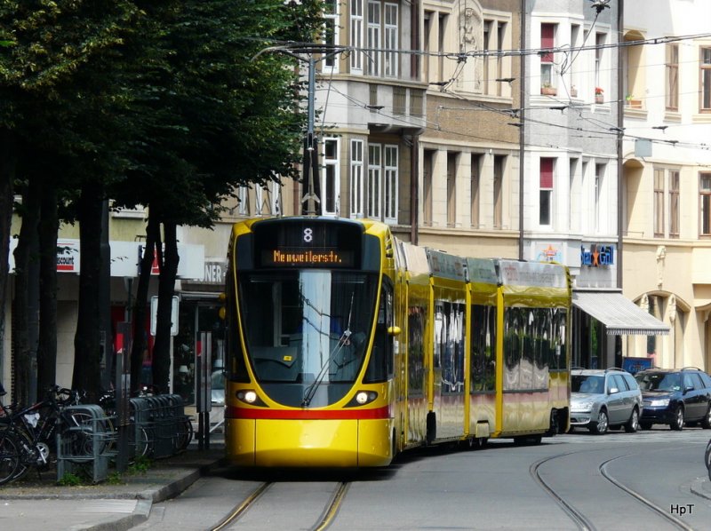 BVB/BLT - Triebwagen Be 6/10 153 unterwegs auf der Linie 8 in der Stadt Basel am 28.06.2009