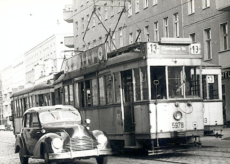 BVG-Ost - Typische Berliner Strassenbahn in Ost-Berlin - August 1960 - Foto : J.J. Barbieux