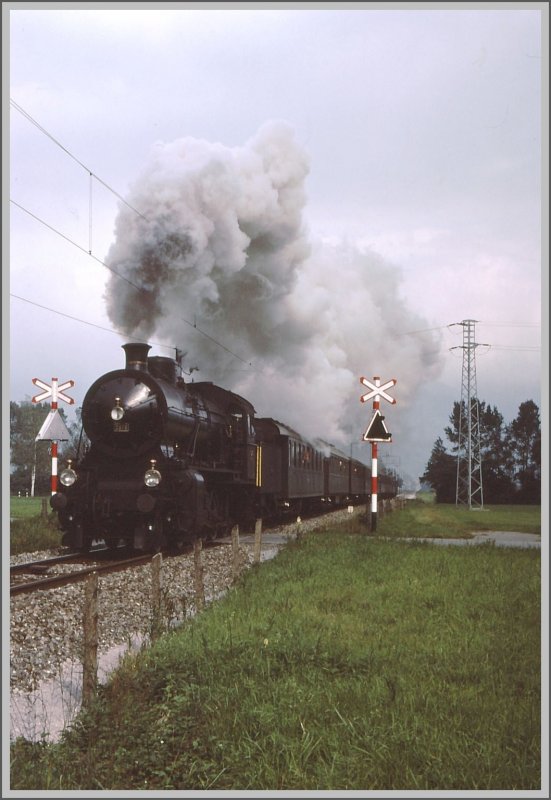 C 5/6 2676 mit Jubilumszug 75 Jahre SBB zwischen Altsttten SG und Oberriet. (Archiv 09/77)