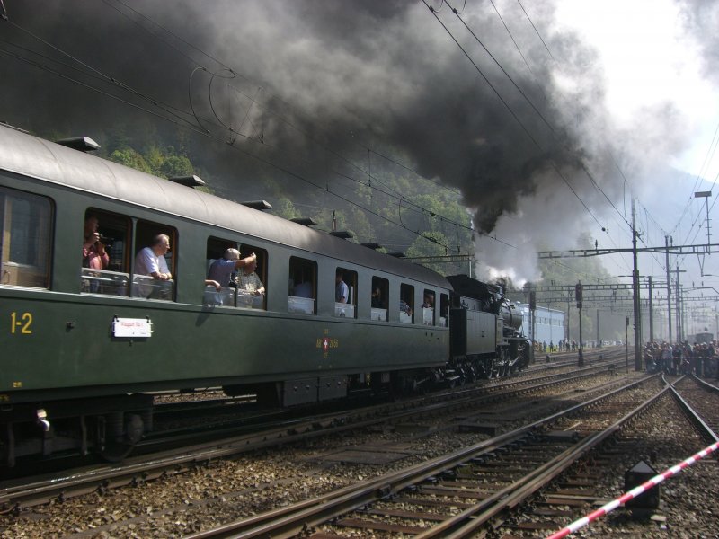 C 5/6 2978 bei der Ausfahrt mit einem Historischen Zug zum Jubilum 125 Jahre Gotthardbahn aus Erstfeld am 08.09.2007 Nachschuss!