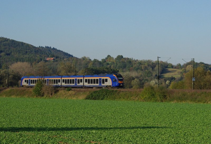 Cantus FLIRT aus Bad Sooden Allendorf kommend, fhrt auf seinen nchsten Halt nach (noch) Eschwege West ein. Aufgenommen am 20.10.2009.