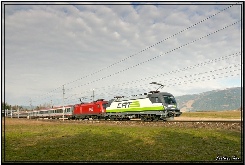 CAT Taurus 1116 141 und eine weitere 1116 ziehen den IC 532  KELAG Energie Express  von Villach nach Wien Sd.
Zeltweg 16.03.2008