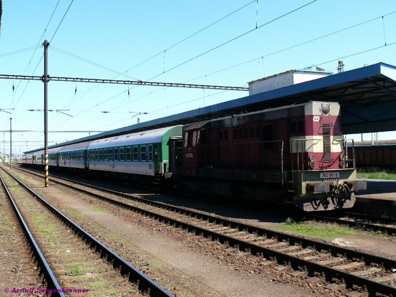CD 742 145 im Hauptbahnhof Cheb (Eger).
10.05.2008

