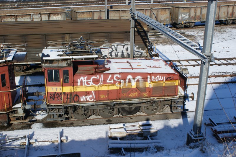 Ce 3/3 Ex PTT7 heute im Besitz von Swisstrain. Aufgenommen am 13.02.2009 in Payerne.