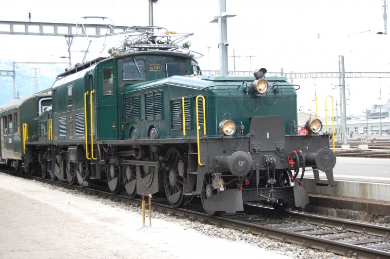 Ce 6/8 III 14305 am 24.5.2008 in Buchs SG.
Solche Krokodile wahren noch bis in die 1970er Jahre in Buchs SG Tglich im Rangier-Dienst anzutreffen.