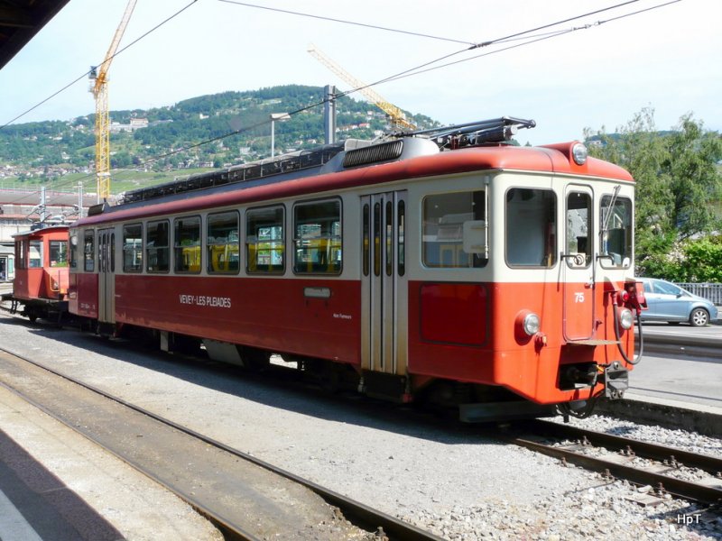 CEV - Zahnradtriebwagen Beh 2/4 75 im Bahnhof von Vevey am 30.05.2009