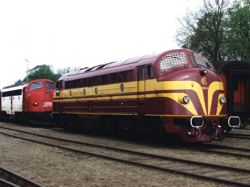 CFL 1604 auf Bahnhof Randers (Dnemark) am 15-5-1999. Bild und scan: Date Jan de Vries.